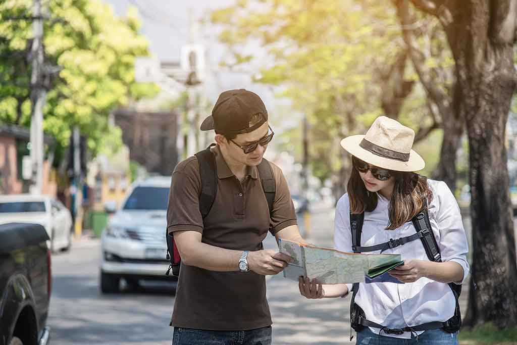 Don't Just Be a Tourist: 5 Reasons a Local Guide is Your Key to an Authentic Experience
